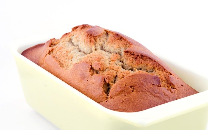 Glass and Ceramic Loaf Pans for Even Crusts & Browning