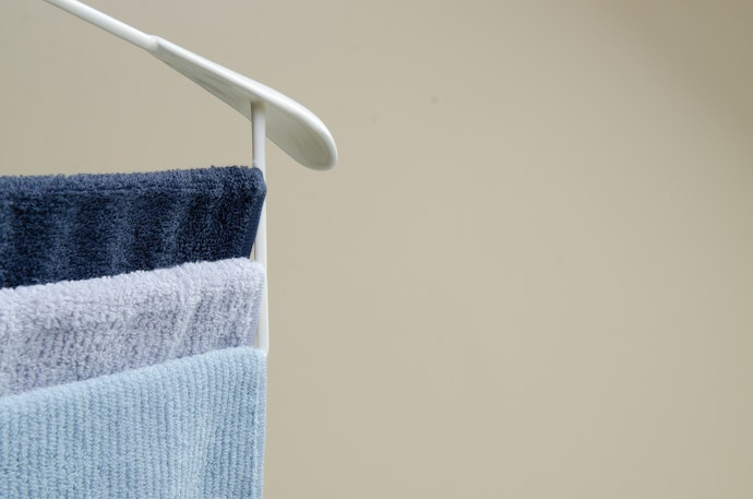 Vertically-Designed Hangers for Accessories