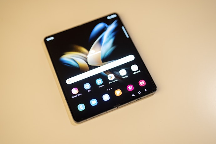 Folding Screens Can Thrill the Youth and Smartphone Fans