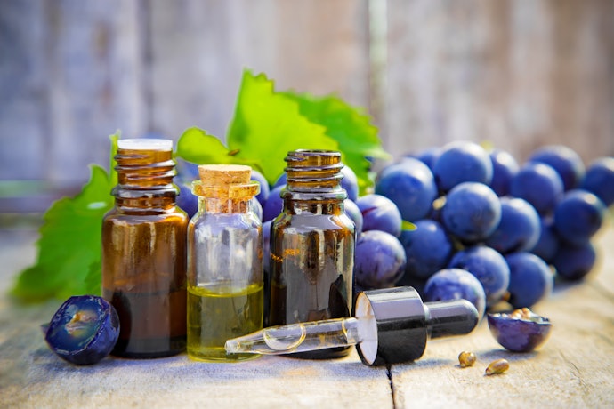 Grapeseed Oil Moisturizes the Hair and Reduces Hair Loss