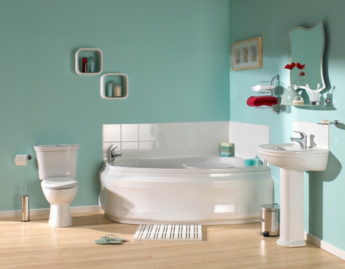 Wall-Mounted Decor for Small Bathroom Spaces