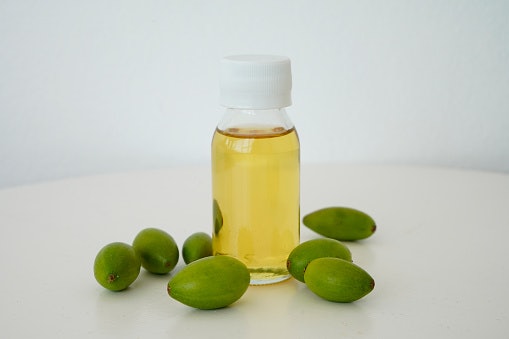 Argan Oil to Improve Skin Hydration and and Keep Your Skin Looking Young