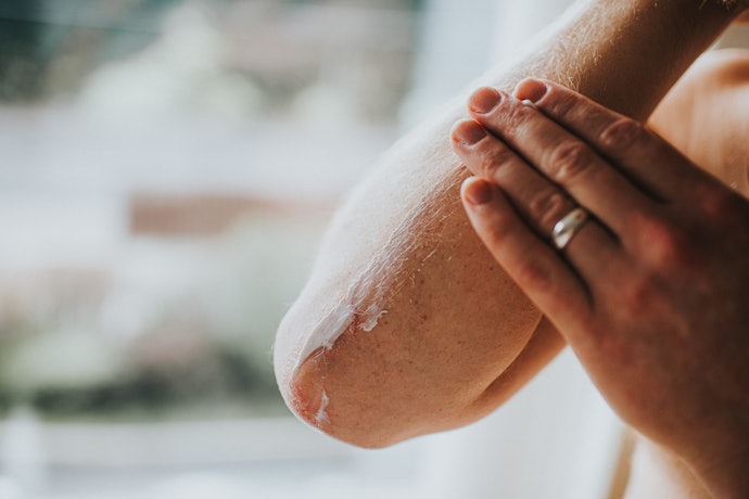 Dry Skin: Go for Charcoal Soaps With Moisturizing Ingredients Like Aloe vera