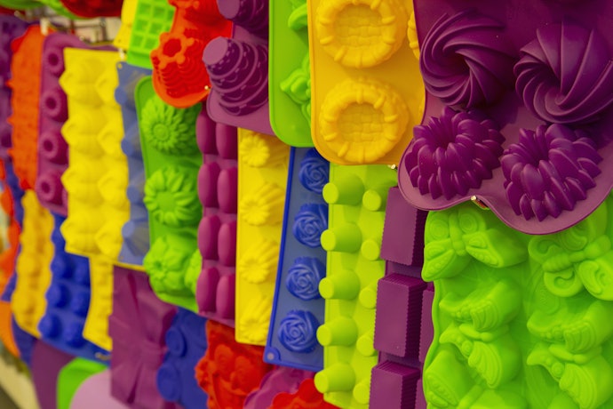 Customized Mold Bakewares Offer Convenience and Creativity