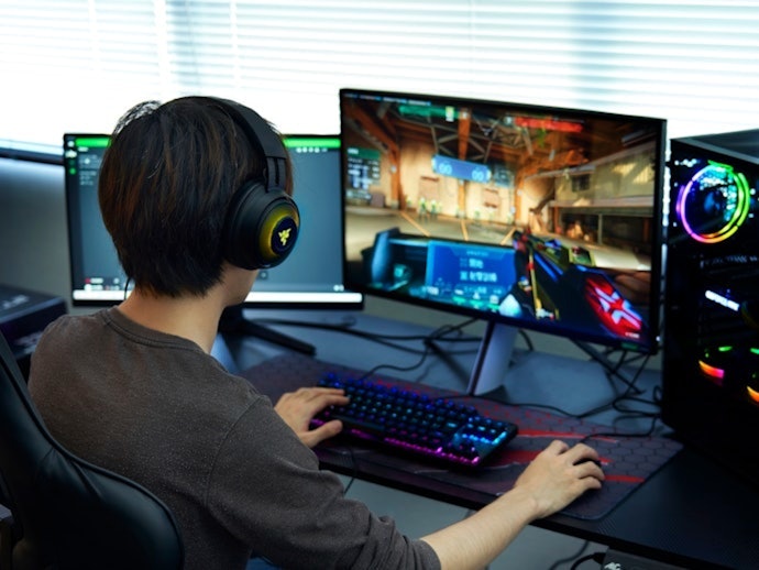 Logitech G733 LIGHTSPEED Wireless RGB Headset Review: Honest Pros and Cons After Testing