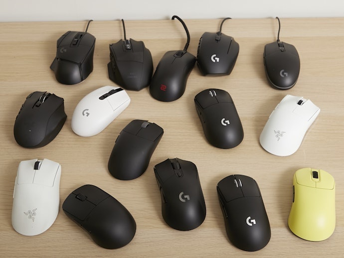 Logitech 304 LIGHTSPEED Wireless Gaming Mouse Review: Pros and Cons ...