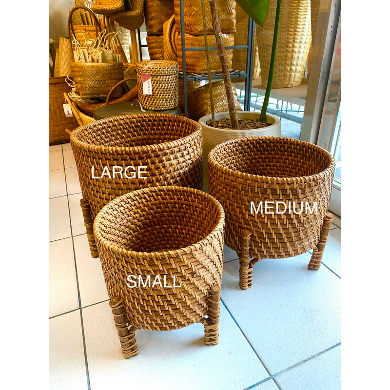 Rattan Planter With Stand 4