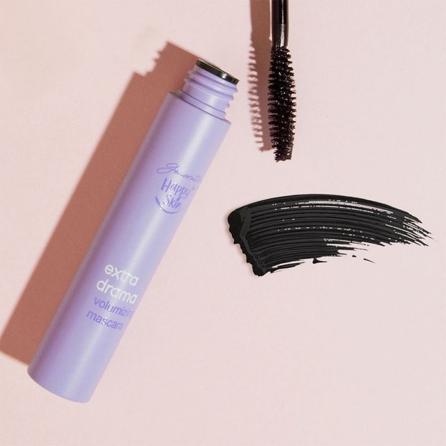 Extra Drama Volumizing Mascara 2