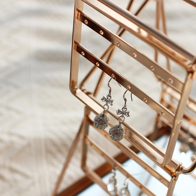 Ferris Wheel Display Stand 2