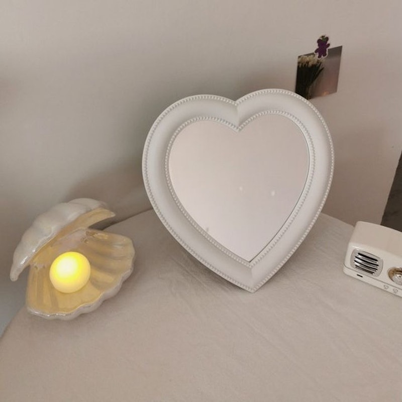 Heart Vanity Mirror 3