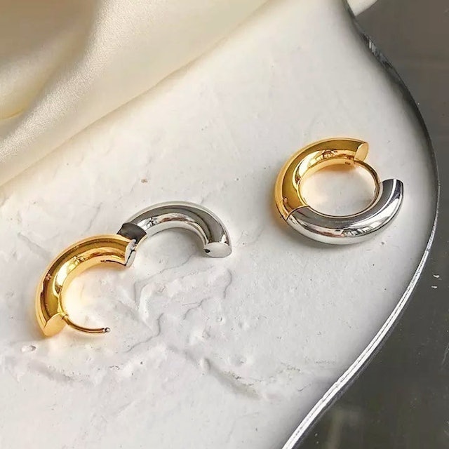 Contrast Chunky Hoops 2