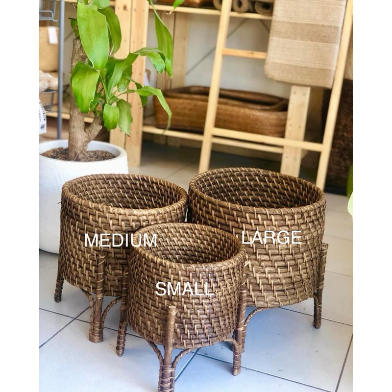 Rattan Planter With Stand 3
