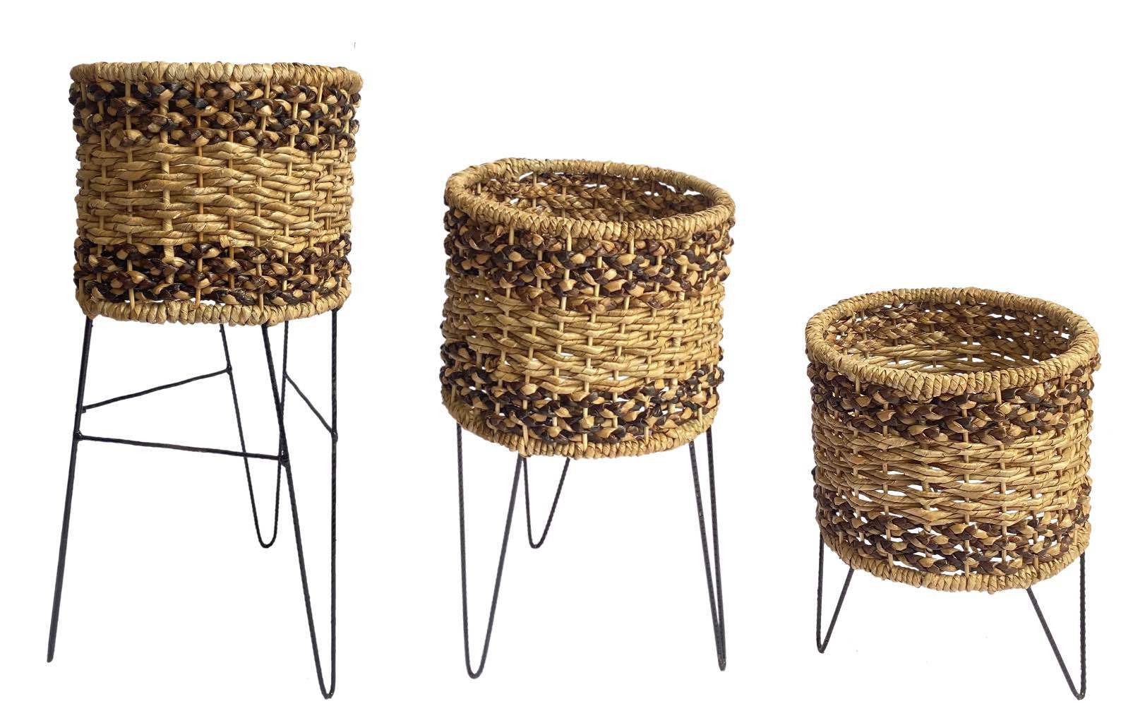 Rattan Planter w/ Metal Legs 4