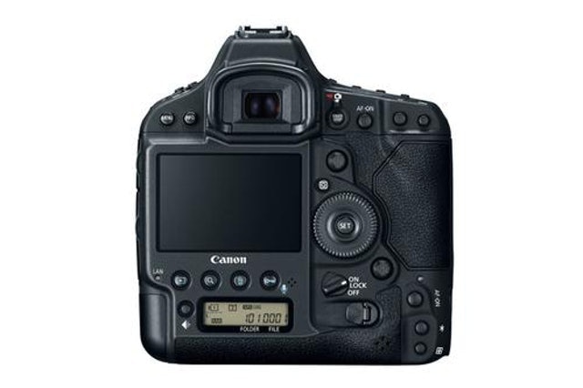 EOS-1D X Mark II DSLR 4
