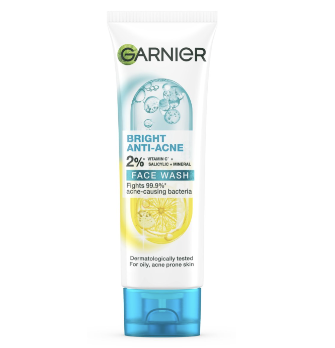 Bright Complete Anti-Acne 3-in-1 Cleanser 1