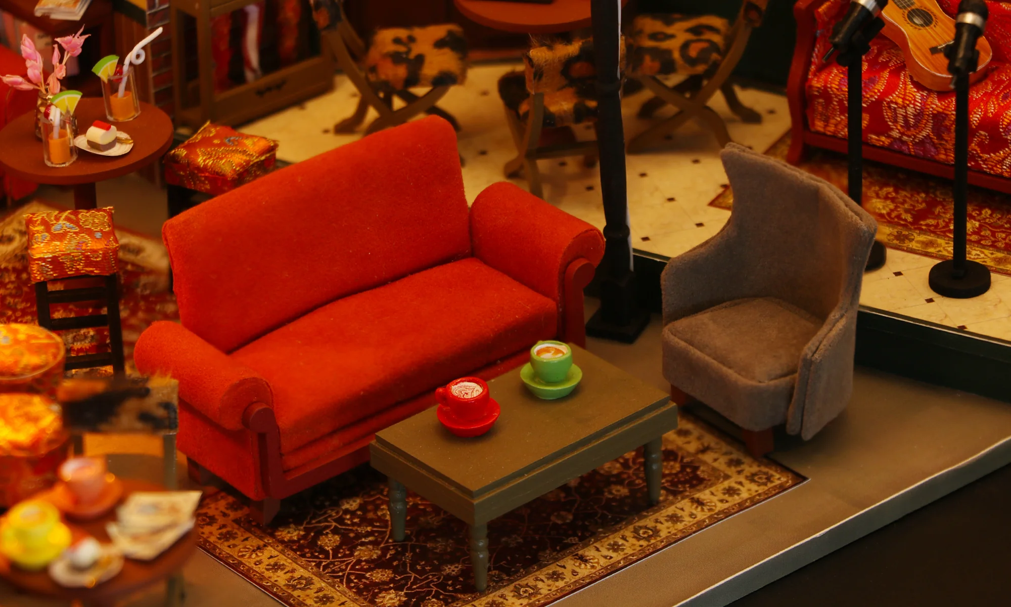 DIY Miniature Central Perk Dollhouse Set 2