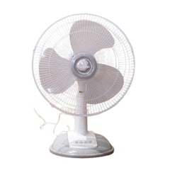 Puma 16" Electric Desk Fan