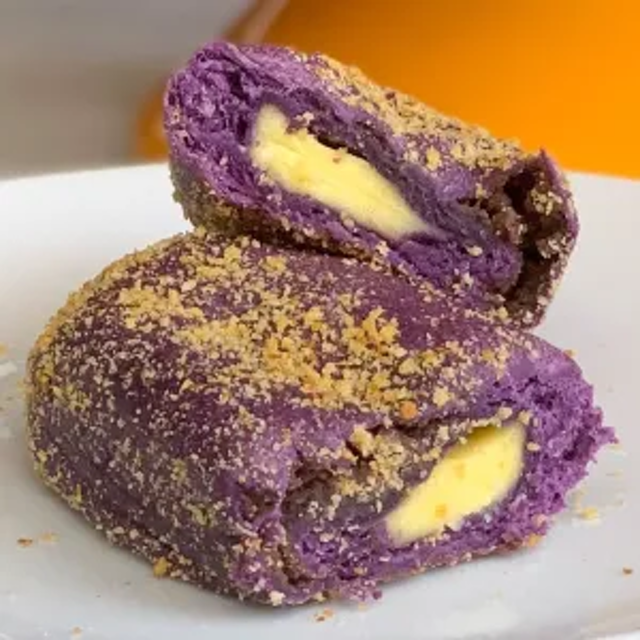 Ube Cheese Pandesal 3