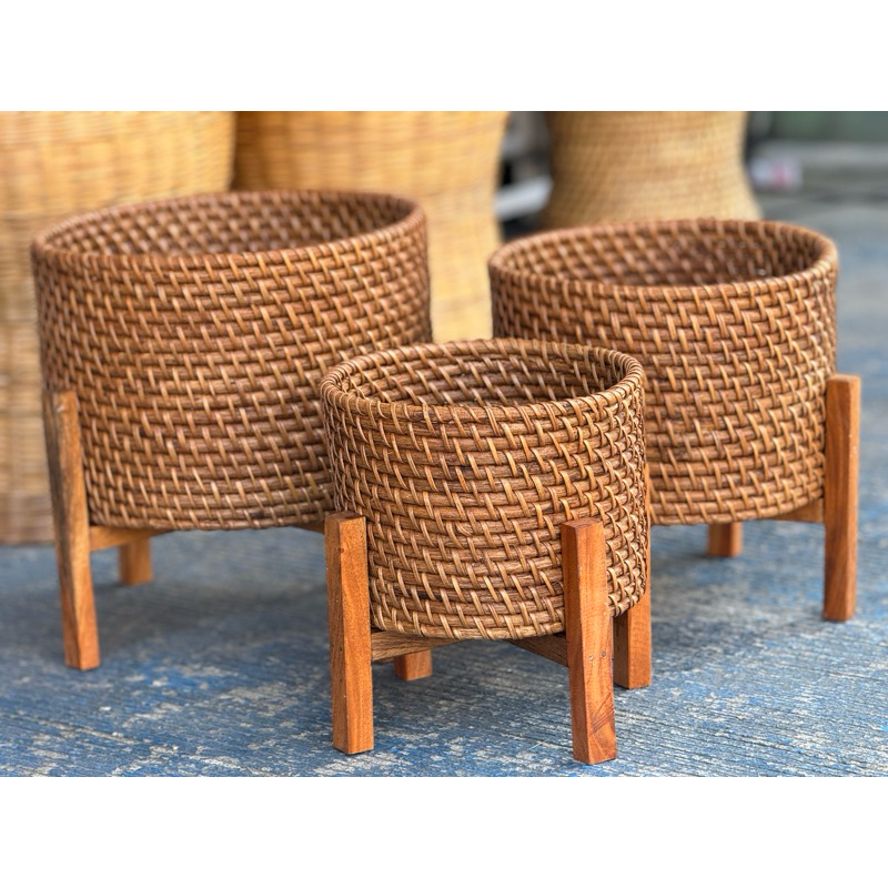 Rattan Planter With Stand 6