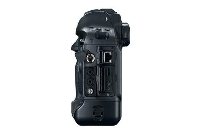 EOS-1D X Mark II DSLR 6