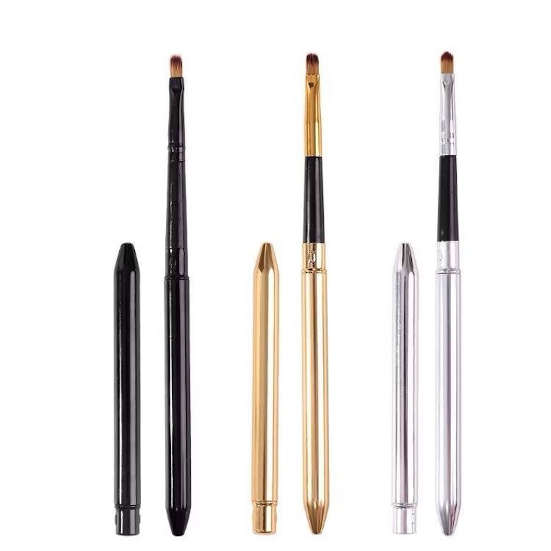 Portable Lip Brush With Metal Cap 1