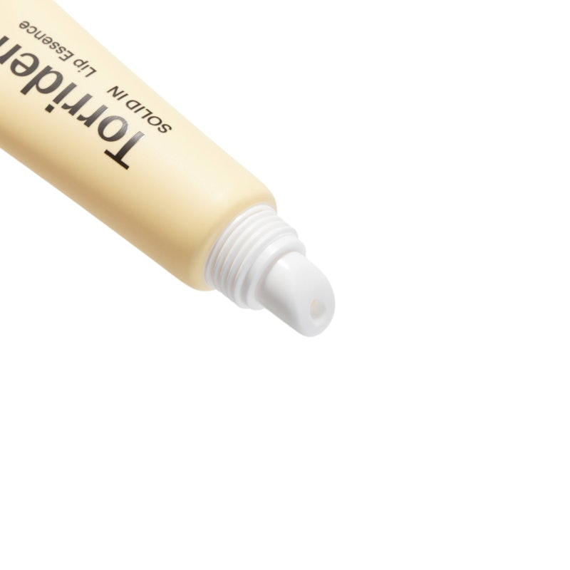 SOLID-IN Lip Essence 2