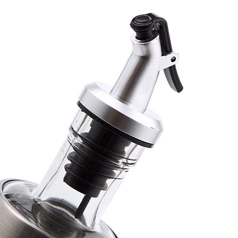 Clear Glass Sauce Dispenser 3