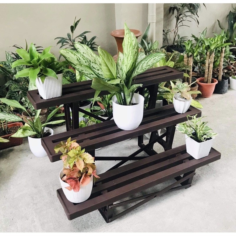 3-Tier Plastic Plant Rack 2