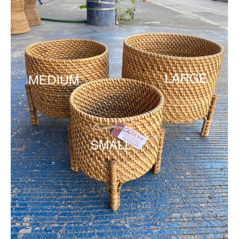 Rattan Planter With Stand 2