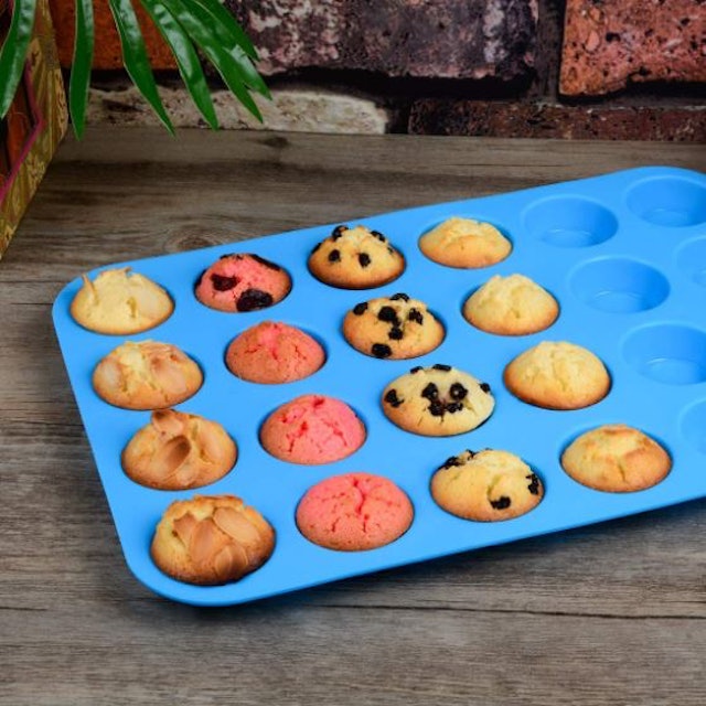 Muffin and Cupcake Pan 2