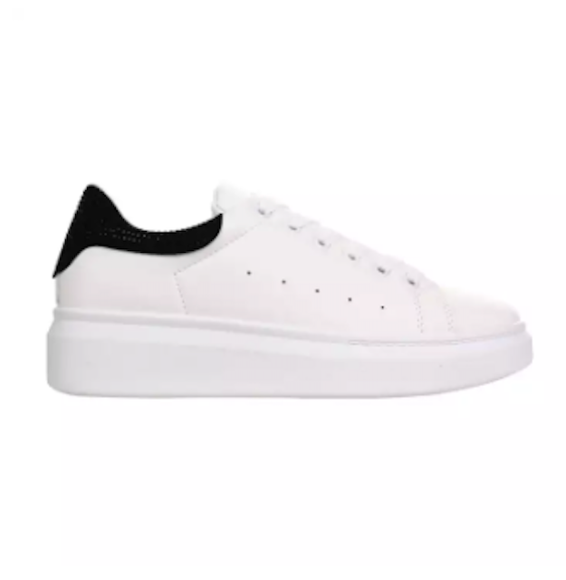 19J Dan Sneakers 1