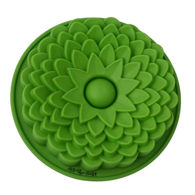 Sunflower Mold Pie and Bundt Pan 3