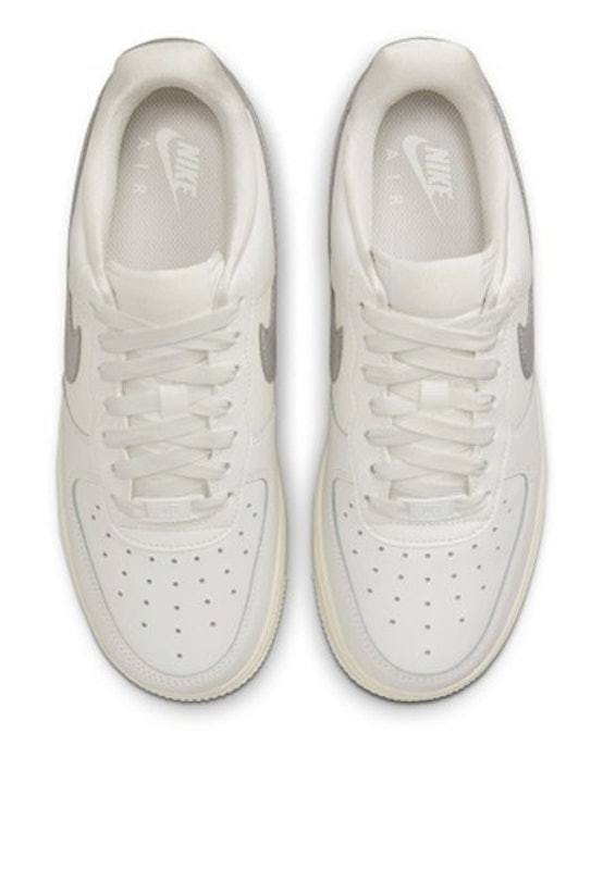 Air Force 1 '07 Shoes 3