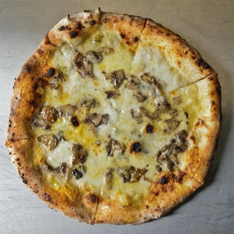 Quattro Formaggi e Funghi 1