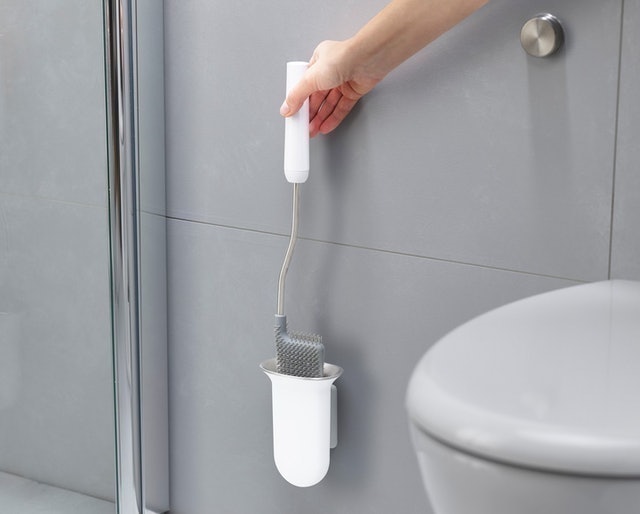 Flex Wall Toilet Brush 3