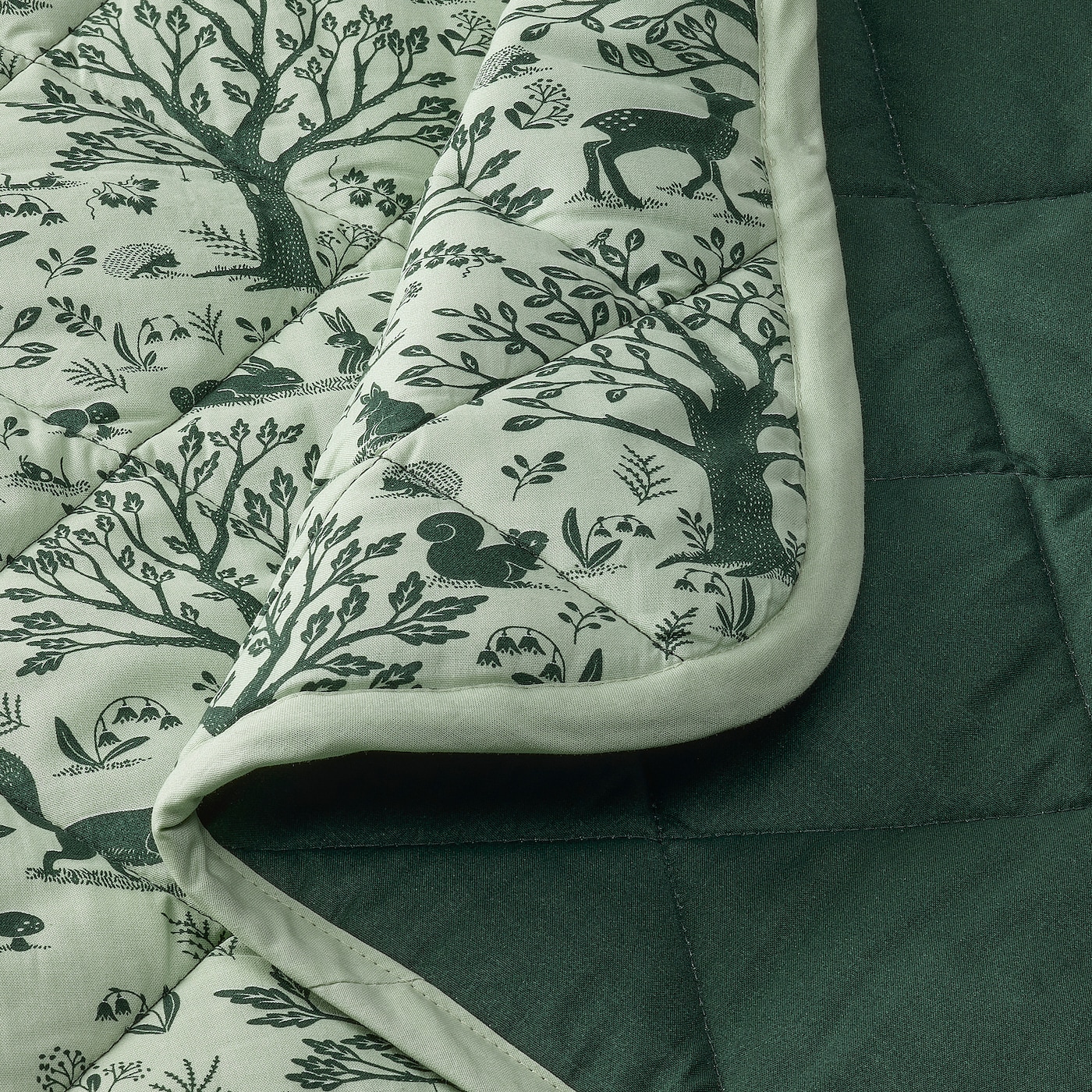 TROLLDOM Quilted Blanket	 2
