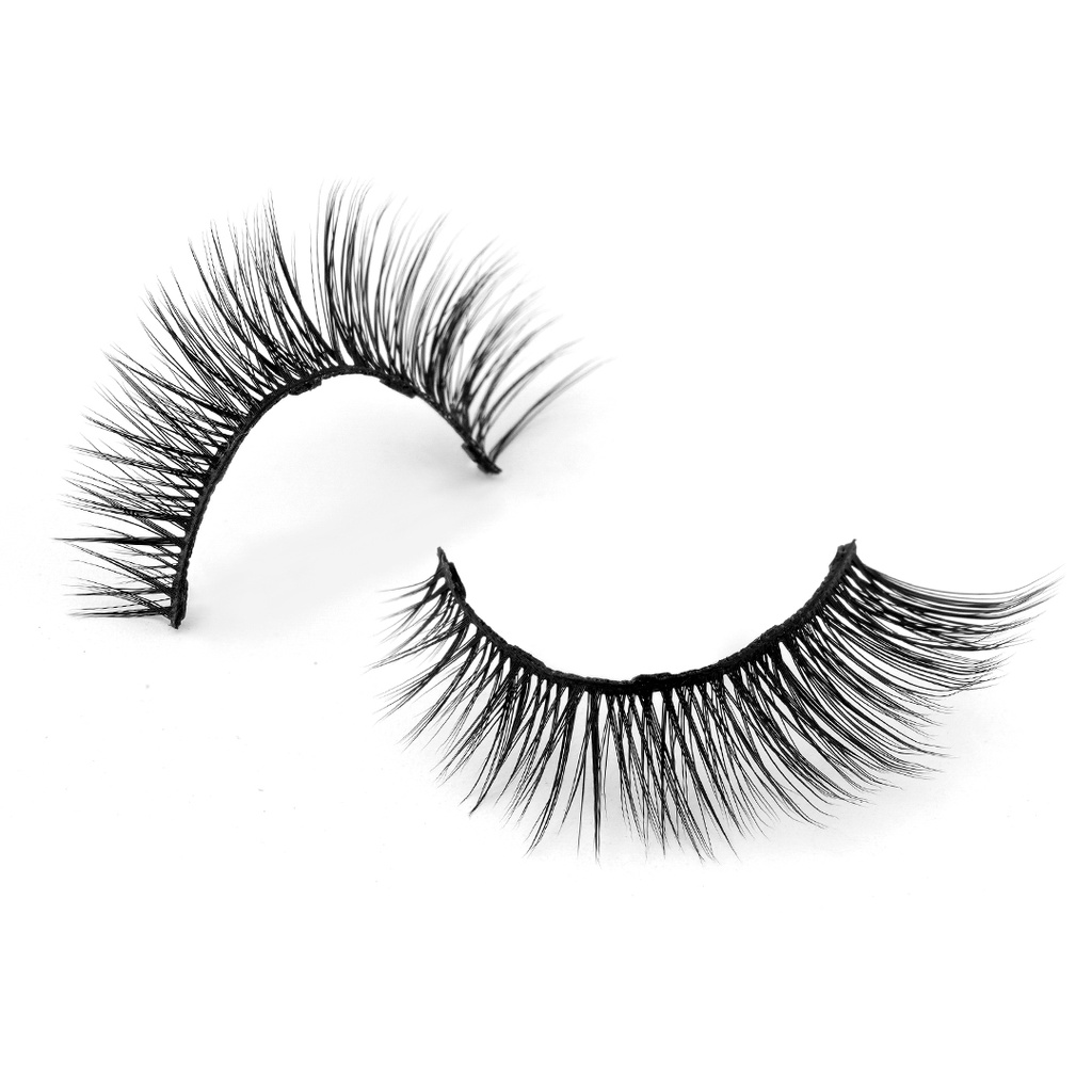 Faux Magnetic Lashes in Admiral 2