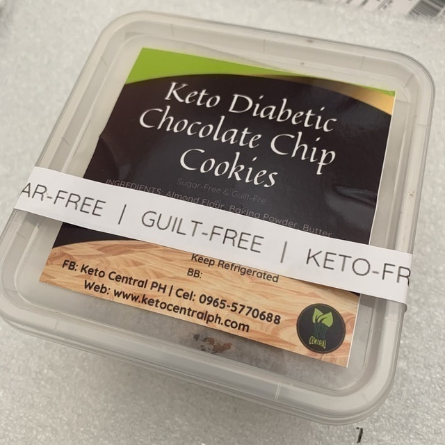 Keto Diabetic Chocolate Chip Cookies 3