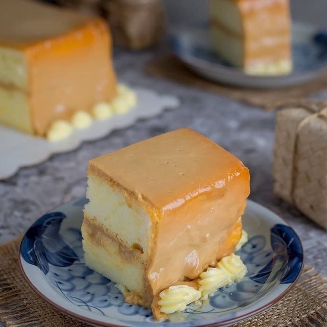 Classic Caramel Cake 2