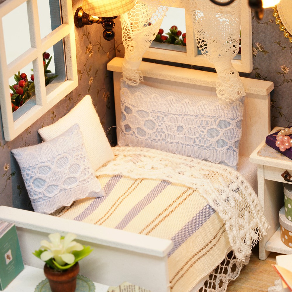 DIY Miniature Dollhouse Kit 5