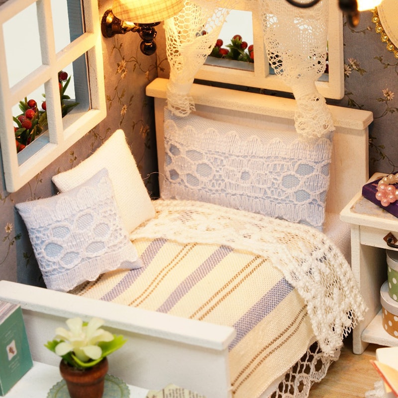 DIY Miniature Dollhouse Kit 5