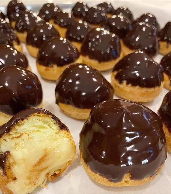 Chocolate Cream Puff 1