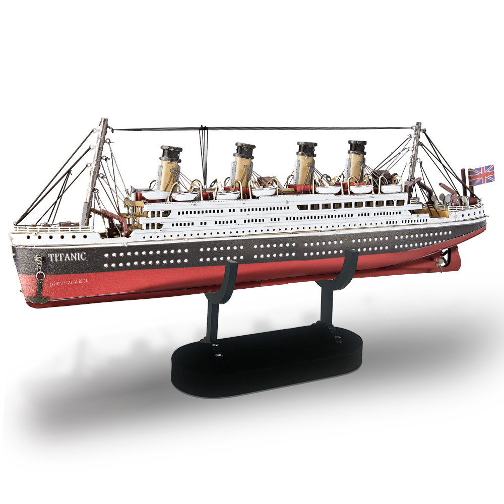 Titanic Ship Model 1