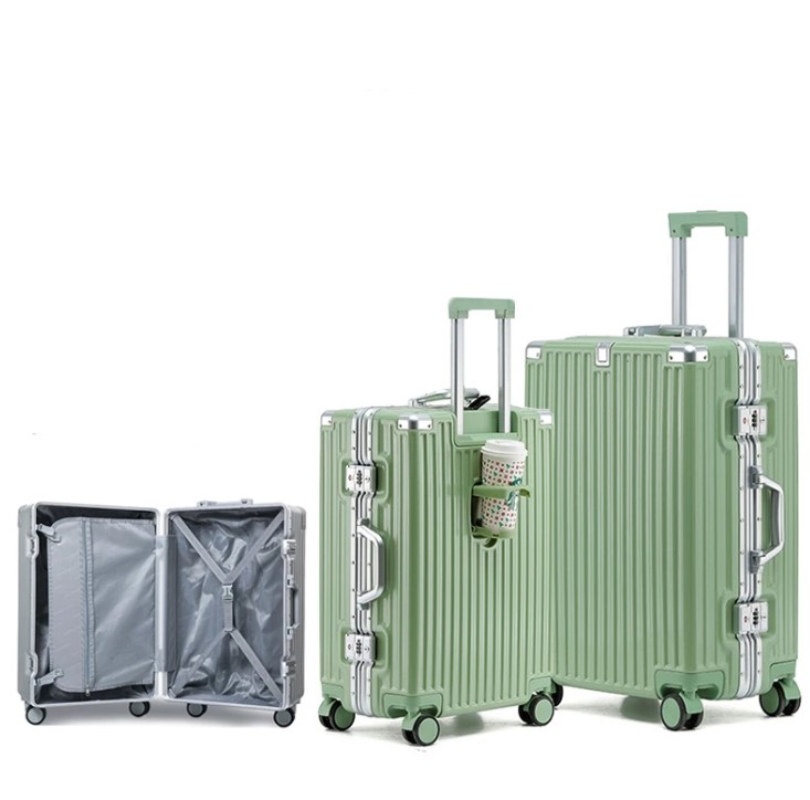 Aluminum TSA 20/24-Inch Luggage With Hook, USB Charging Port 4