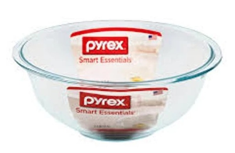 Glass 2.5 Quart Mixing Bowl 1