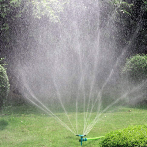 360-Degree Rotating Sprinkler 3