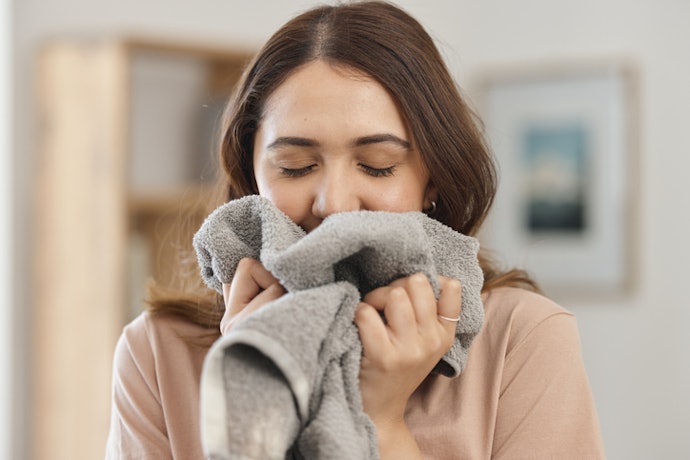 Choose a Scent That Fights Kulob in Philippine Humidity