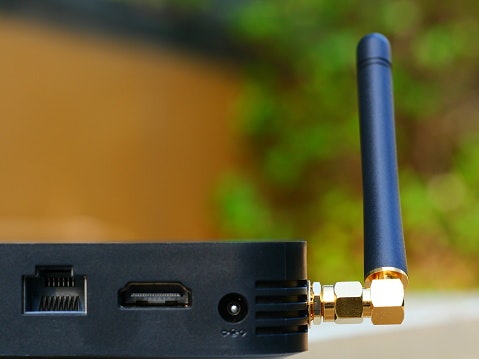 HDMI, USB, Wifi, Bluetooth: Check the Connectivity Options