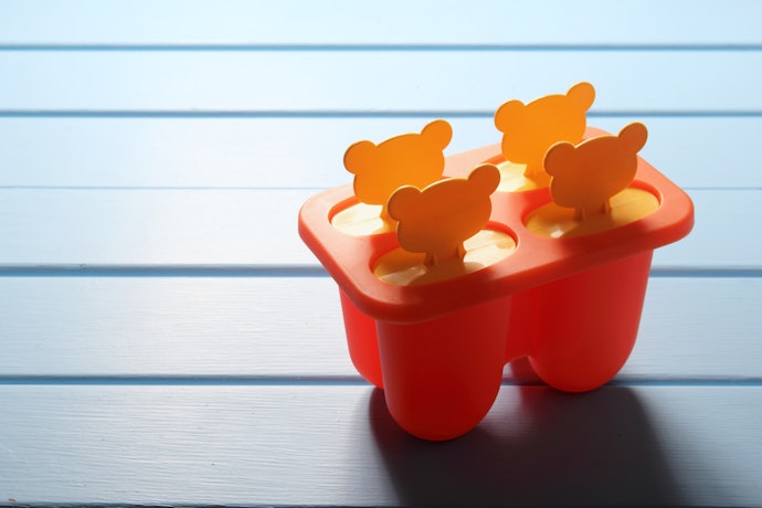 Look for Popsicle Molds That Come With Sticks