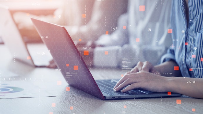 Opt for a 14–15.6” Display for Work and Mobility